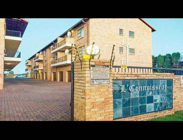 2 BEDROOM APARTMENT FOR SALE IN FLORIDA PARK